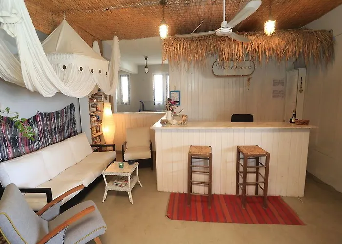 Ξενοδοχείο με διαμερίσματα Nemo *